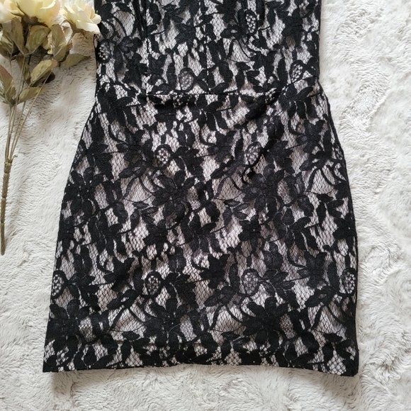 Mason Black Lace Overlay Strapless Mini Dress Bust Wire Boning Dress Size 4 - Picture 3 of 13